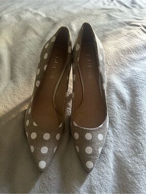 GUESS Taupe and White Polka Dot Pointed Toe Flats